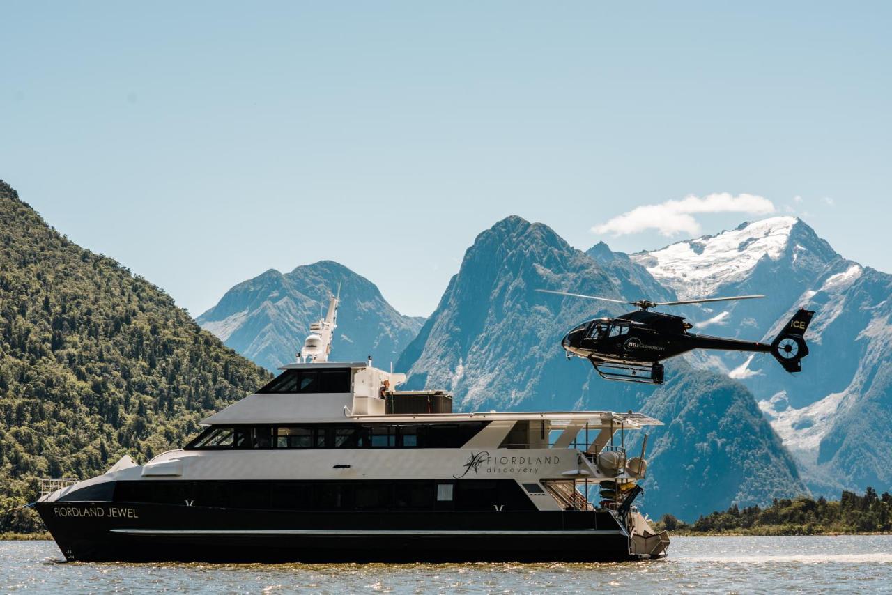 Milford Sound Overnight Cruise - Fiordland Discovery Dış mekan fotoğraf