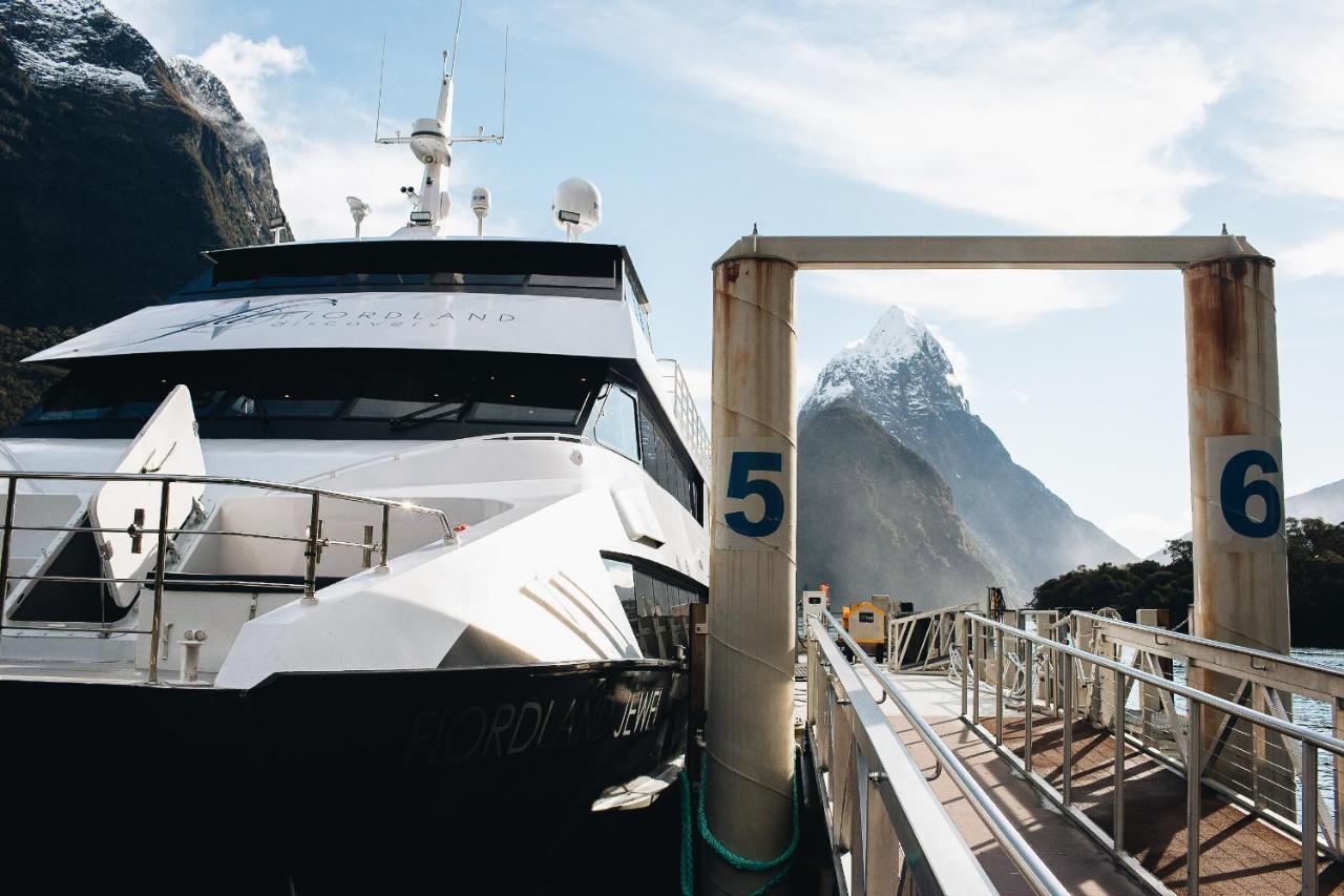 Milford Sound Overnight Cruise - Fiordland Discovery Dış mekan fotoğraf